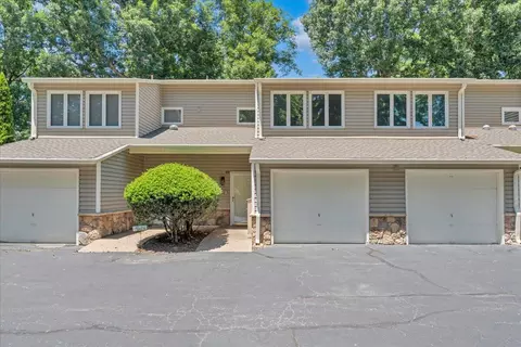 Exterior - 60 Windlass Pointe Dr, Moneta, VA 24121 photo 9 of 12