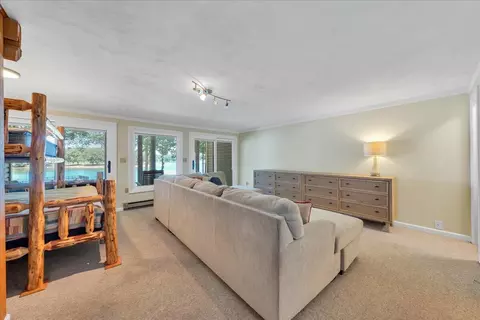 Bedroom - 60 Windlass Pointe Dr, Moneta, VA 24121 photo 4 of 4