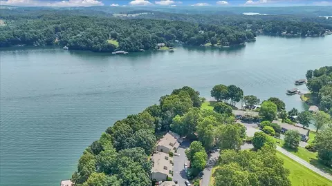 View/Area - 60 Windlass Pointe Dr, Moneta, VA 24121 photo 7 of 10