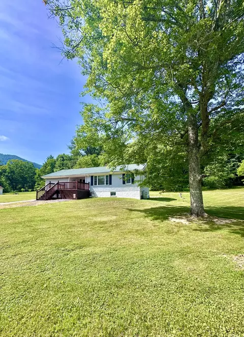 73 Indian Hill Rd, Millboro, VA 24460