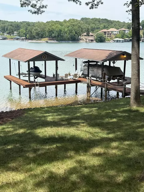 35 Bluewater Ct, Moneta, VA 24121