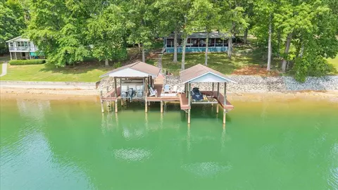 35 Bluewater Ct, Moneta, VA 24121
