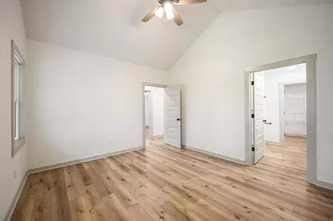 Bedroom - 410 Darrell Ln, Hurt, VA 24563 photo 2 of 4