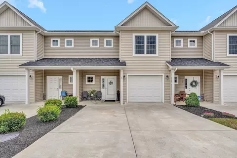 249 Louise Ln, Elliston, VA 24087