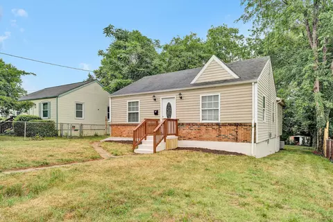 3215 Maplelawn Ave NW, Roanoke, VA 24012