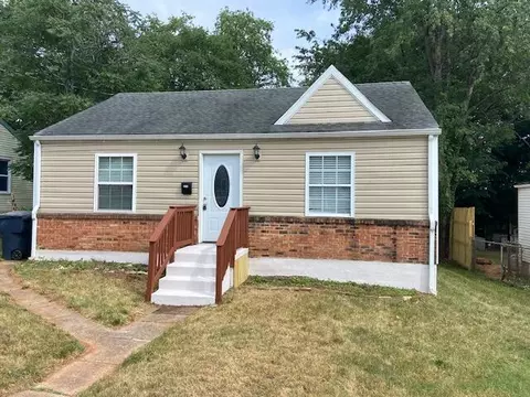 3215 Maplelawn Ave NW, Roanoke, VA 24012