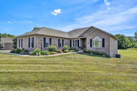 535 Hollymeade Ln, Daleville, VA 24083