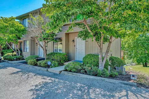 401 Harbor Ridge Dr, Goodview, VA 24095