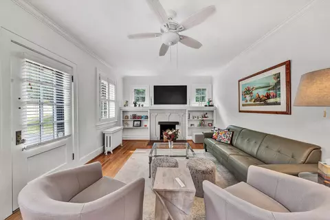 Living - 125 23rd St SE, Roanoke, VA 24014 photo 2 of 3