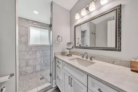 Bath - 125 23rd St SE, Roanoke, VA 24014 photo 3 of 4
