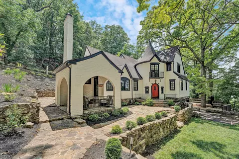 851 Woods End Ln SW, Roanoke, VA 24014