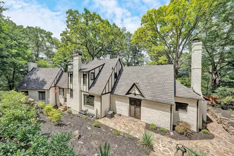 851 Woods End Ln SW, Roanoke, VA 24014