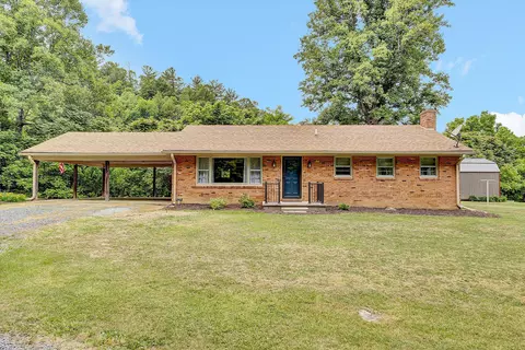 6715 Mckinney Hollow Rd, Eagle Rock, VA 24085