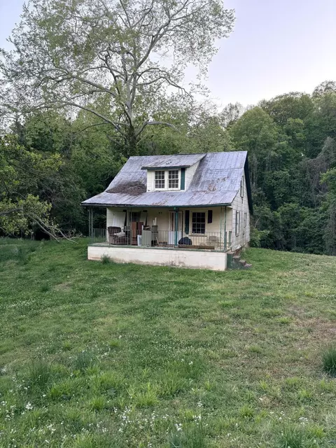 479 Trenthill Dr, Bassett, VA 24055