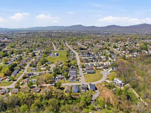 View/Area - 953 Bolejack Blvd, Roanoke, VA 24019 photo 1 of 6