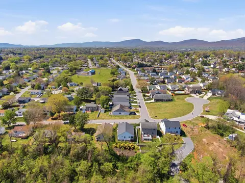 View/Area - 953 Bolejack Blvd, Roanoke, VA 24019 photo 2 of 6