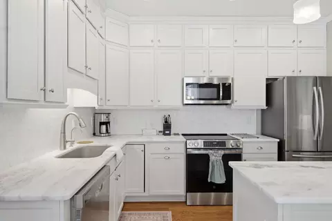 Kitchen - 953 Bolejack Blvd, Roanoke, VA 24019 photo 4 of 7
