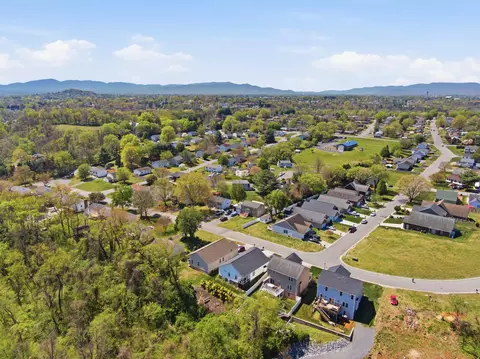 View/Area - 953 Bolejack Blvd, Roanoke, VA 24019 photo 3 of 6
