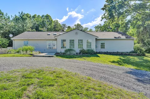 1145 Solanus Dr, Bedford, VA 24523