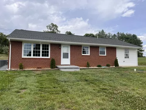 3779 Old Franklin, Glade Hill, VA 24092