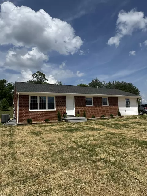 3779 Old Franklin, Glade Hill, VA 24092