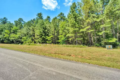 318 Hidden Cove Ln, Lynch Station, VA 24571