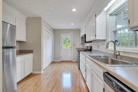 Kitchen - 420 Juniper Rd, Hardy, VA 24101 photo 1 of 2