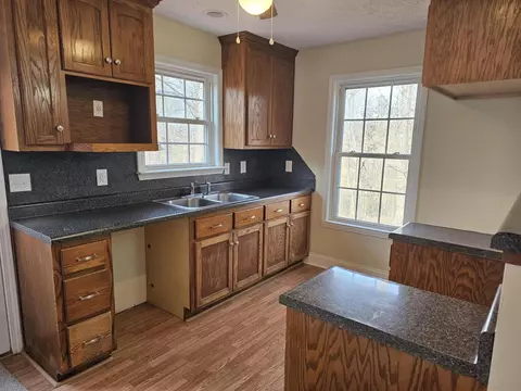 Kitchen - 21 Berkeley Ln, Evington, VA 24550 photo 3 of 4