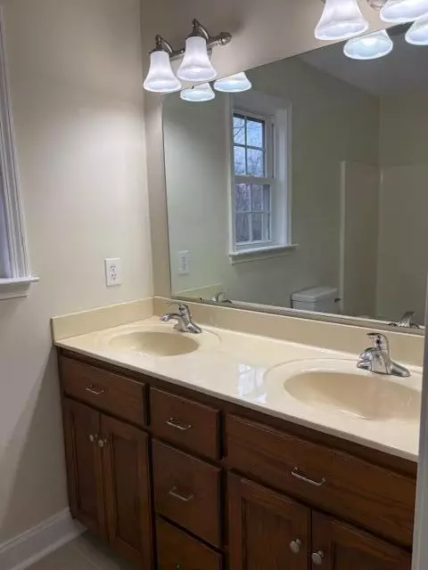 Bath - 21 Berkeley Ln, Evington, VA 24550 photo 1 of 10