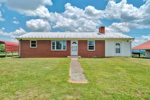 1366 Ashpone Tavern Rd, Rocky Mount, VA 24151