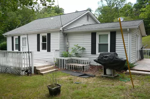 7330 Cove Hollow Rd, Elliston, VA 24087