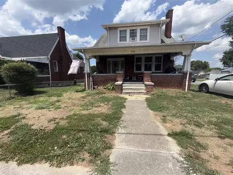 200 Cedar Ave, Vinton, VA 24179