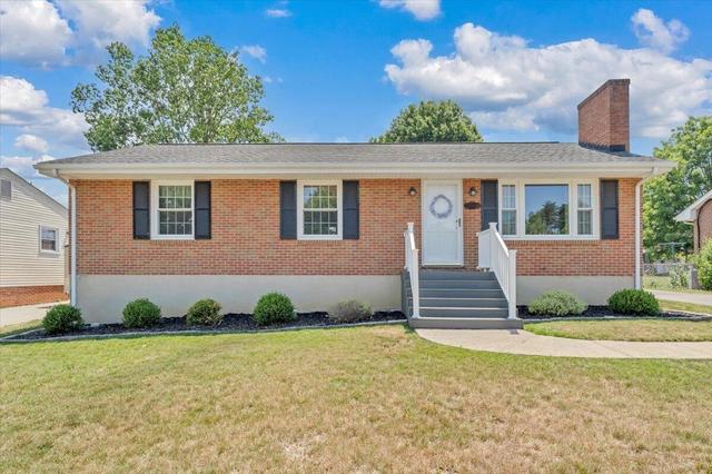 2834 Neil Dr, Roanoke, VA 24019