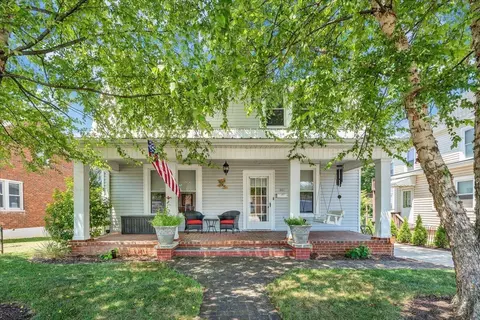 507 S College Ave, Salem, VA 24153