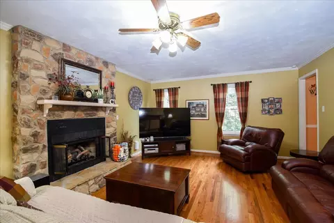 5448 Highfields Rd, Roanoke, VA 24018 photo 3