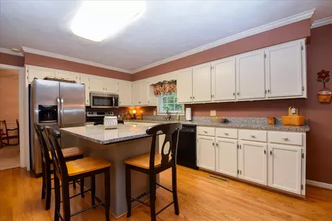 5448 Highfields Rd, Roanoke, VA 24018 photo 12