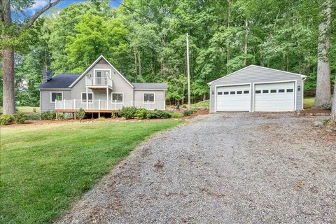 105 Windlass Ct, Moneta, VA 24121