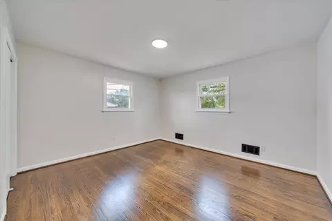 Bedroom - 678 E Augusta Ave, Vinton, VA 24179 photo 1 of 6