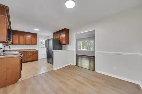 Entry Way - 678 E Augusta Ave, Vinton, VA 24179 photo 1 of 1