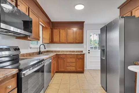 Kitchen - 678 E Augusta Ave, Vinton, VA 24179 photo 1 of 3