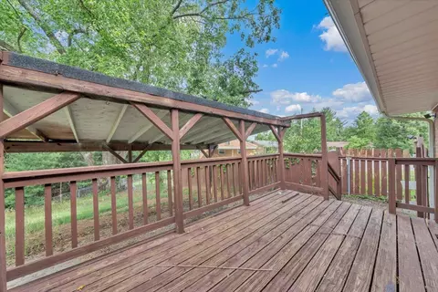 Exterior - 678 E Augusta Ave, Vinton, VA 24179 photo 6 of 10