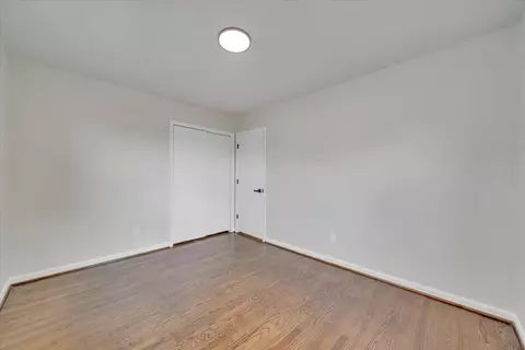 Bedroom - 678 E Augusta Ave, Vinton, VA 24179 photo 4 of 6