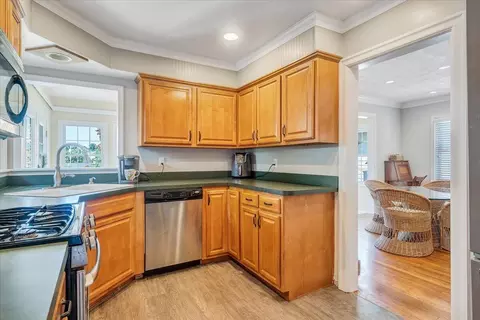 Kitchen - 3561 Wright Rd SW, Roanoke, VA 24015 photo 3 of 5
