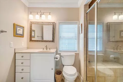 Bath - 3561 Wright Rd SW, Roanoke, VA 24015 photo 2 of 3