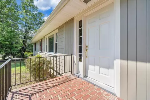 Exterior - 3561 Wright Rd SW, Roanoke, VA 24015 photo 3 of 18