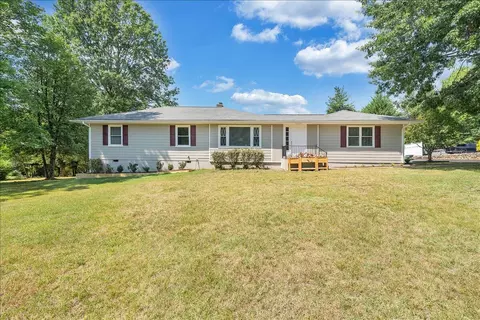 Exterior - 3561 Wright Rd SW, Roanoke, VA 24015 photo 16 of 18