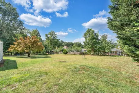 Exterior - 3561 Wright Rd SW, Roanoke, VA 24015 photo 13 of 18