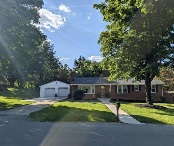 5743 Pine Acres Ln, Roanoke, VA 24018