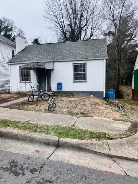 724 Harrison Ave NW, Roanoke, VA 24016