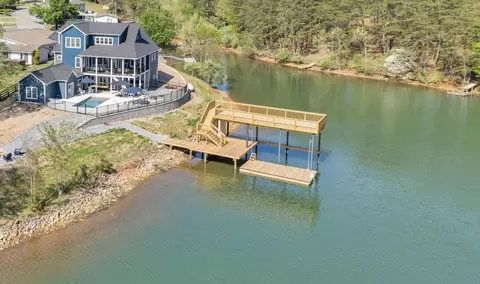 2937 Blount Dr, Bumpass, VA 23024